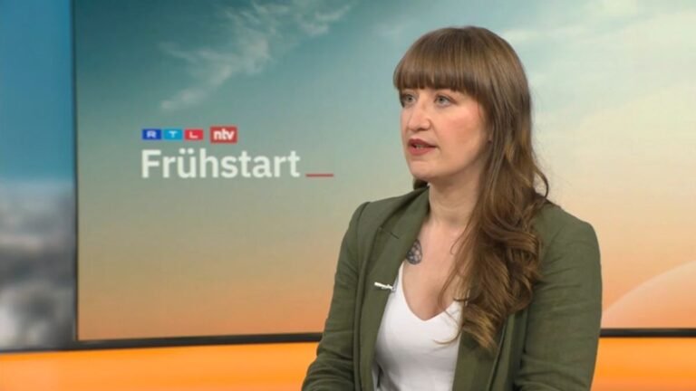 Linke erwartet Sozialabbau: Reichinnek nennt Massenproteste „dringend notwendig“