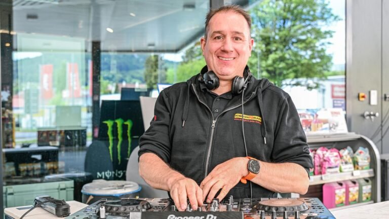 Baden-Württemberg: Albstadt: Tankstelle wird zur Disco