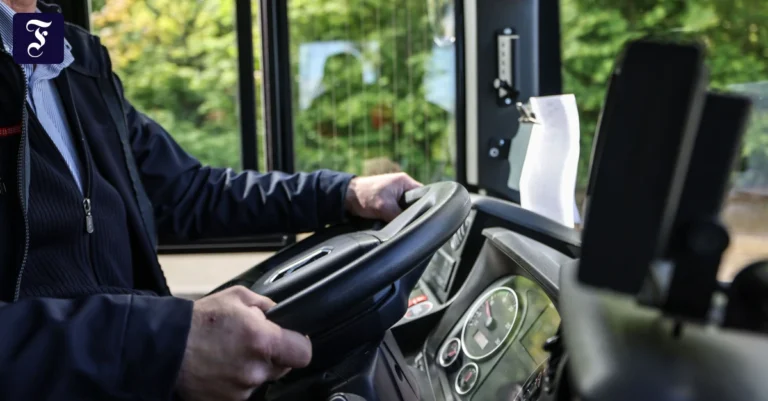 Passagier ans Steuer gelassen – Busfahrer fristlos gekündigt