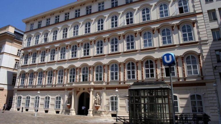 Österreich wirft Russland Spionage mit Antennenanlagen auf Botschaftsgebäude in Wien vor