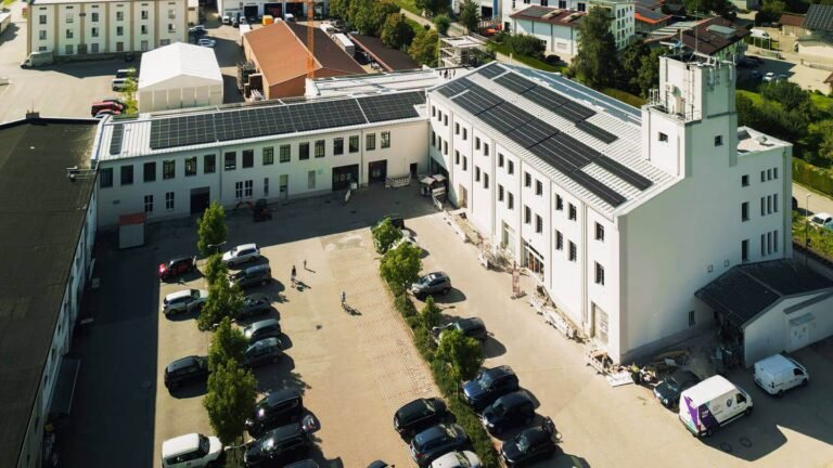 Frisches Geld für Solaranlagen auf Behördendächern