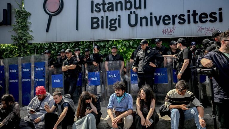 Erdoğan macht Rückzieher – liberale Uni in Istanbul bleibt offen