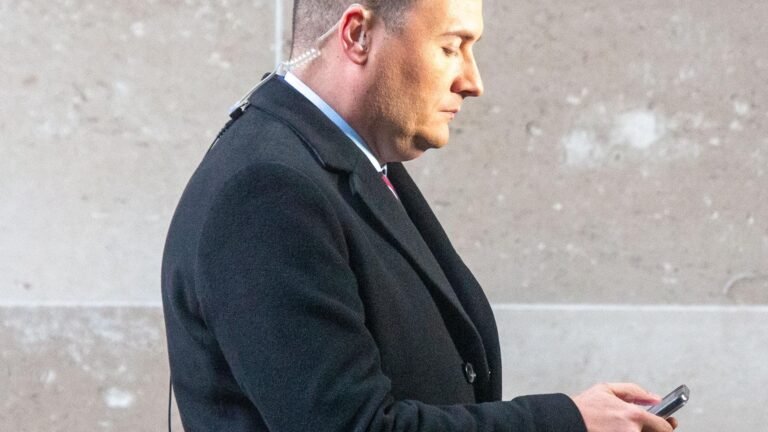 Gesundheitsminister Streeting tritt zurück und attackiert Premier Starmer