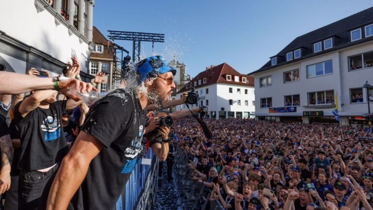 „Gefühlt 500 Mann in der Kabine“