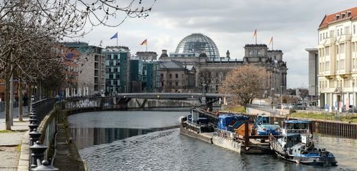 Bundestag: Baukommission stimmt für Stopp von Neubau