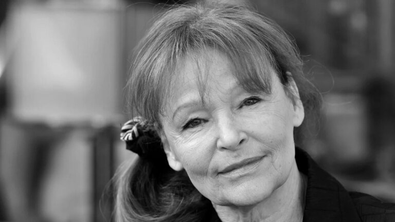 Nachruf auf Angelica Domröse: Eine Klasse für sich – Kultur