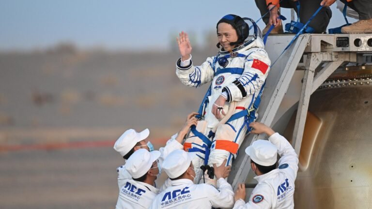 Drei chinesische Astronauten wieder auf Erde gelandet