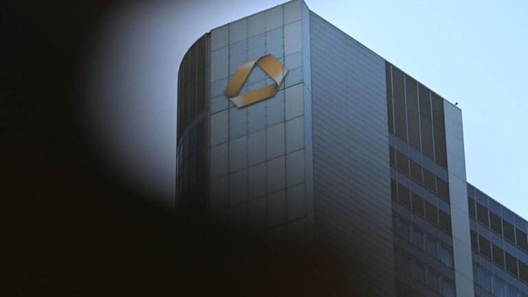 Commerzbank weist Unicredit-Angebot als unattraktiv zurück