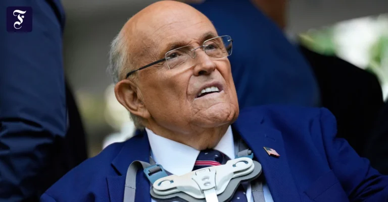 Liveblog USA unter Trump: Trump-Vertrauter Giuliani „in kritischem Zustand“ im Krankenhaus