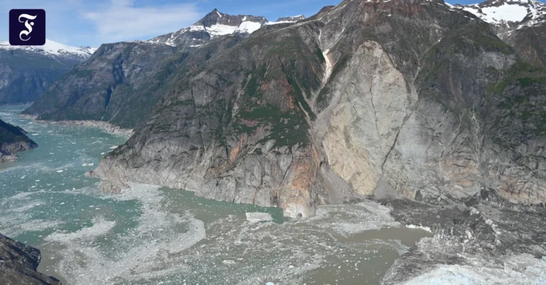 Ein Erdrutsch löste den Tsunami im Tracy-Arm-Fjord aus