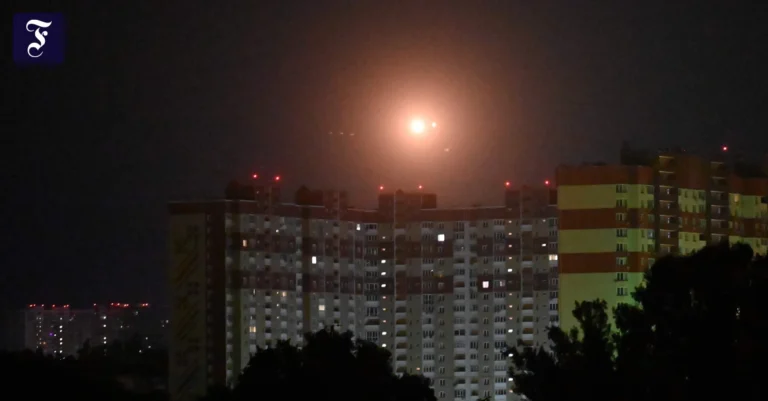 Ukraine-Liveticker: Schwere russische Angriffe auf Kiew