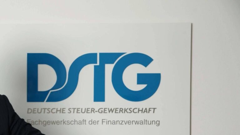 Steuergewerkschaft: Erst Finanzkriminalität bekämpfen, dann Bürger entlasten