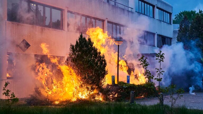 Niederlande: Gewalt gegen Asylunterkünfte – Politik