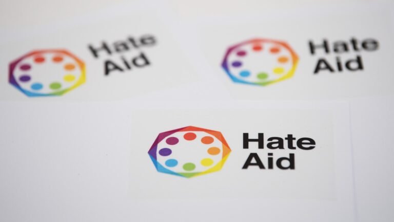 Gegen digitale Gewalt – HateAid erhält Günter Wallraff-Preis 2026