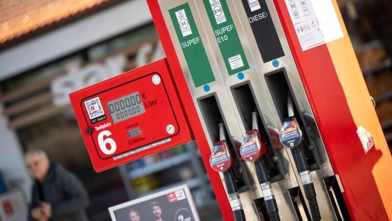 Tausende Tankstellen halten sich nicht an die 12-Uhr-Preisregel