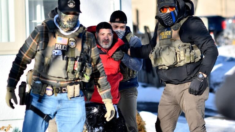 ICE-Beamter wegen Schüssen in Minnesota angeklagt