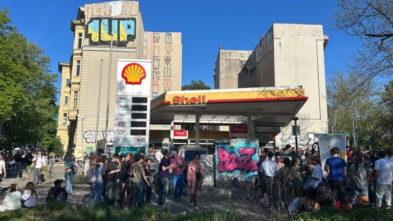 17 Cent pro Liter weniger – aber in Kreuzberg wollen die Leute anderen Sprit