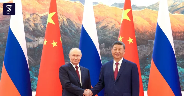 Ukraine-Liveticker: Putin und Xi betonen bei Treffen enge Beziehungen