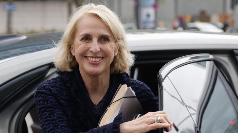 Karolina Gernbauer: Die Frau, die dem Kanzler fehlt