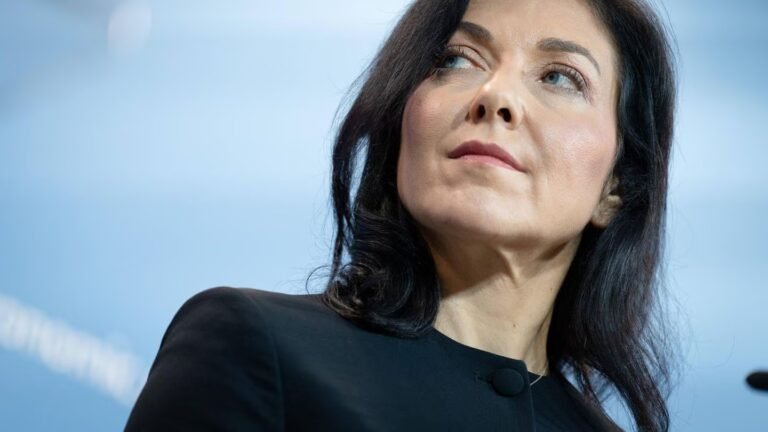 Wirtschaftsministerin Reiche: Heikle Mission in China