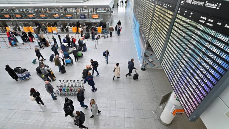 Flugpreise: Warum Fliegen trotz Kerosin-Krise günstiger wird