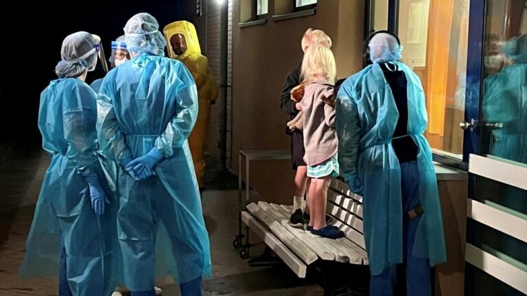 Versorgung bei Gefahrenlagen: Ebola offenbart deutschen Nachholbedarf