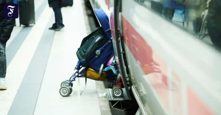 Bahn, Baby: Kleinkinder lieben Zugfahren