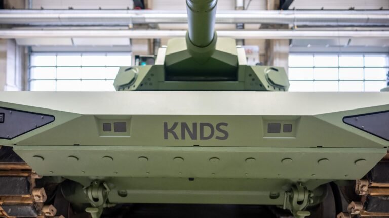 Deutsch-französischer Rüstungskonzern – Bundesregierung steigt beim Panzerbauer KNDS ein
