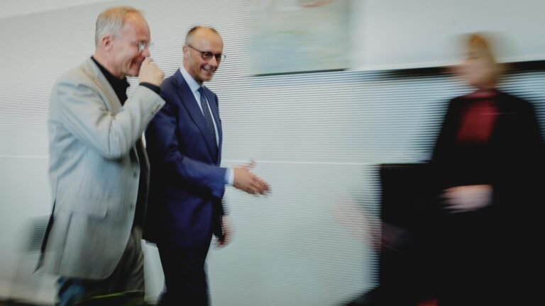 Appell an Koalition – Bundeskanzler Merz bei SPD-Fraktion: Keine roten Linien mehr aufzeigen