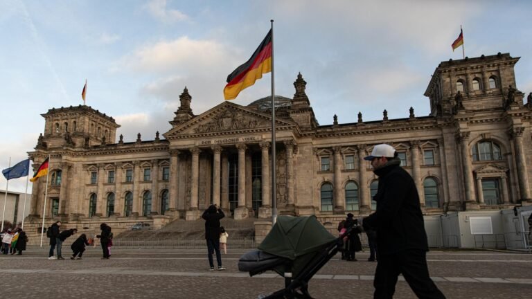Überwachung der Geheimdienste – AfD und Linke stellen sich erneut Wahl zum Parlamentarischen Kontrollgremium im Deutschen Bundestag