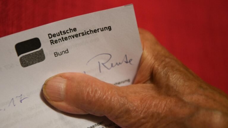 Statistisches Bundesamt – Ost-Rentner bekommen Tausende Euro weniger als im Westen