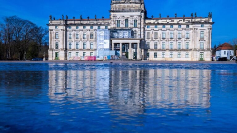 Schlosseröffnung: Höfische Pracht: Schloss Ludwigslust wieder komplett