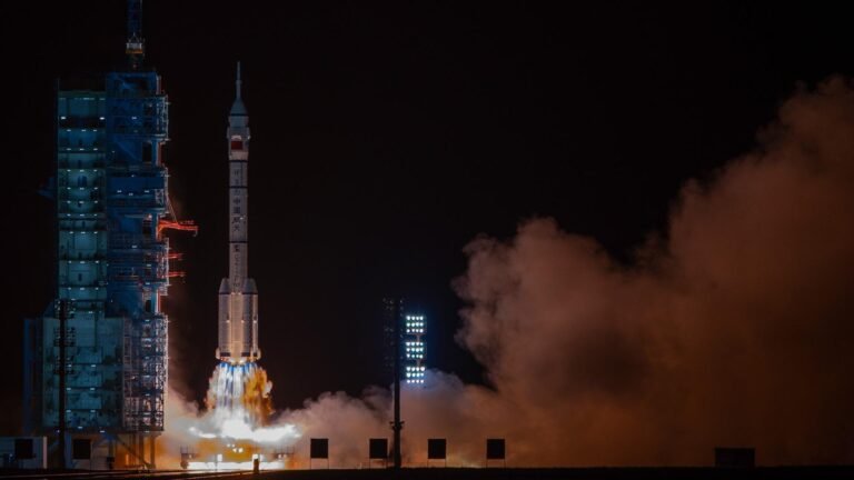 Kapsel mit drei Chinesen an „Tiangong“-Station angedockt