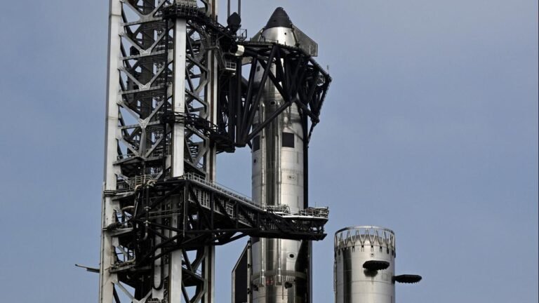 SpaceX kündigt womöglich größten Börsengang der Geschichte an