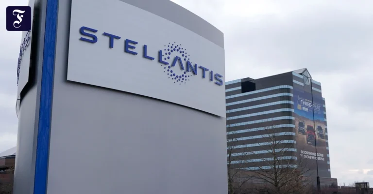 Autohersteller Stellantis investiert und stuft Opel zur Regionalmarke herab