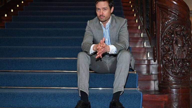 Tom Schilling mordet wieder achtsam