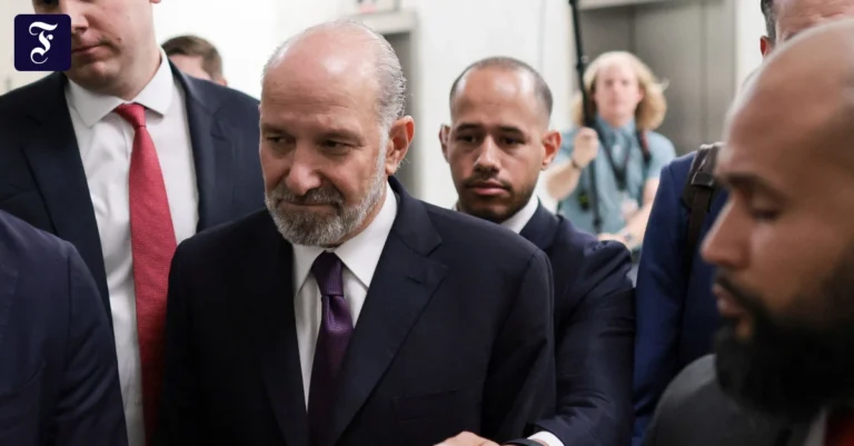 Epstein-Affäre: Demokraten werfen US-Handelsminister Lügen und Vertuschung vor