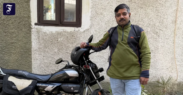 Indiens Akademiker arbeiten als Lieferfahrer und leben wie im Slum