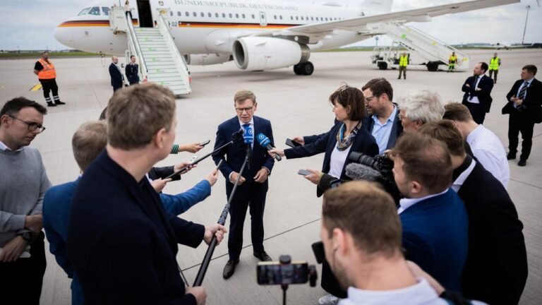Ukraine-Politik: Putins Drohkulisse – und Deutschlands Antwort