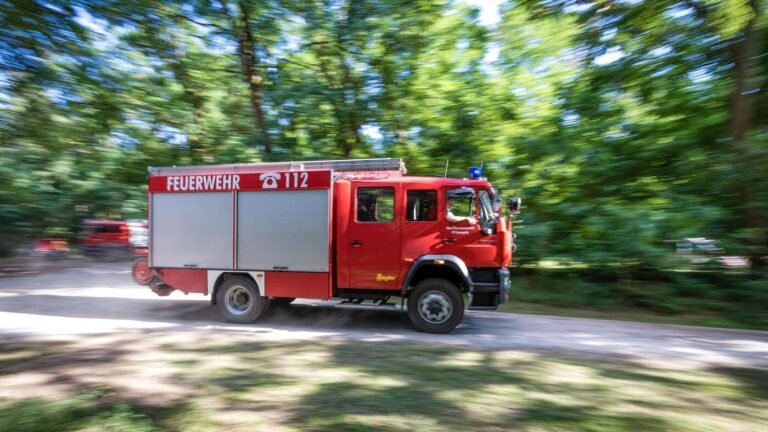 2,5 Hektar brennen, Feuerwehr kann aktuell nicht löschen