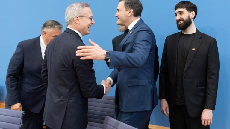 KI-Deal: Wie Berlin die Fusion von Aleph Alpha einfädelte
