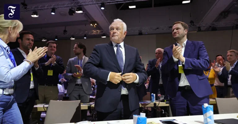 Liveblog Bundespolitik: Kubicki zum Bundesvorsitzenden der FDP gewählt