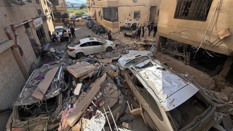 Krieg im Nahen Osten: Israel greift wieder Vororte von Beirut an