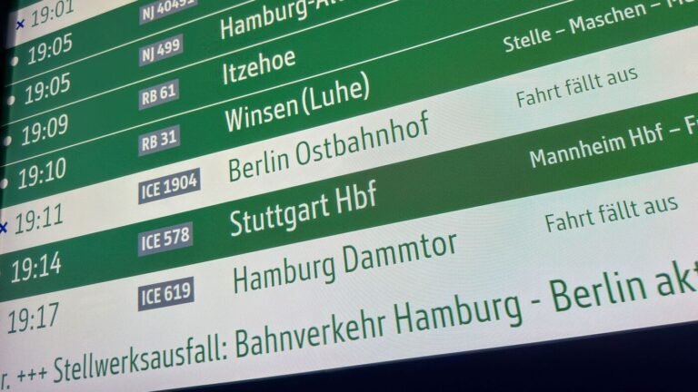 Störung behoben: Stellwerk repariert: Zugverkehr Hamburg-Berlin rollt wieder