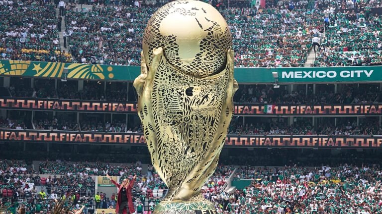 Video. Fans strömen vor WM-Auftakt ins Mexico City Stadium