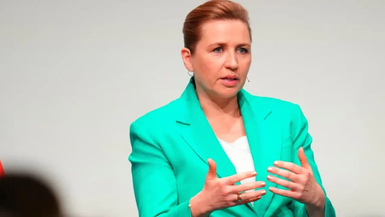 Links-Mitte-Koalition: Frederiksen bleibt: Dänemark bekommt Vier-Parteien-Regierung