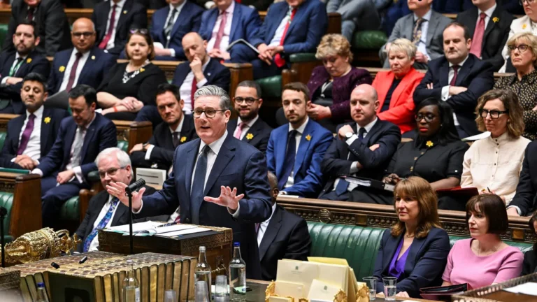 Großbritannien: Britische Parlamentarier fordern Kündigung von Vertrag mit Palantir