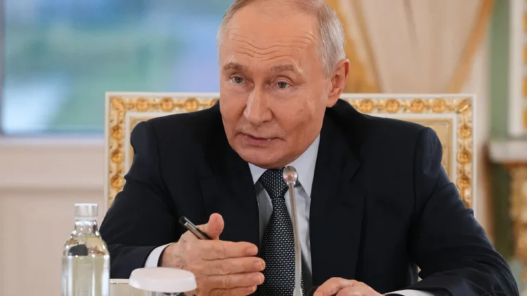 Wladimir Putin: Putin zeigt sich kompromissbereit, aber beharrt auf alten Kriegszielen