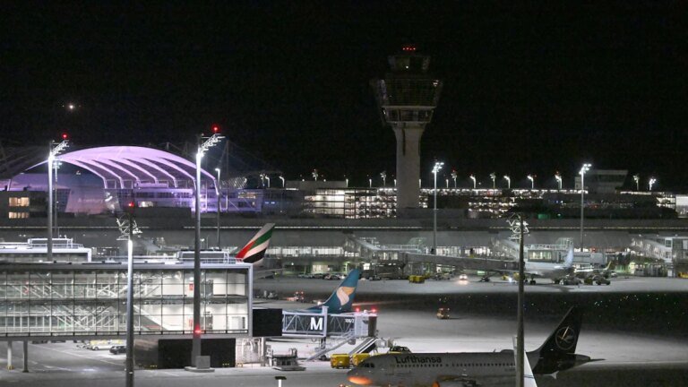 Rauchentwicklung im Tower: Flughafen München stellt Betrieb ein – München