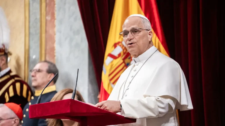 Im spanischen Parlament: Papst Leo warnt vor Aufrüstung und KI: «Besorgniserregend»